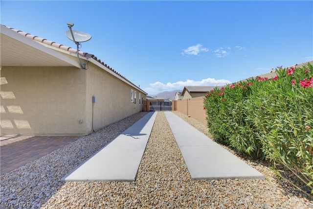 4831 Shady Chestnut Court, Las Vegas, NV 89131