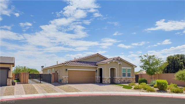 4831 Shady Chestnut Court, Las Vegas, NV 89131