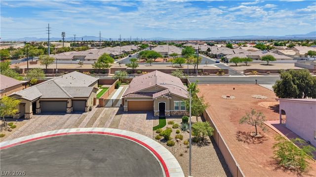 4831 Shady Chestnut Court, Las Vegas, NV 89131