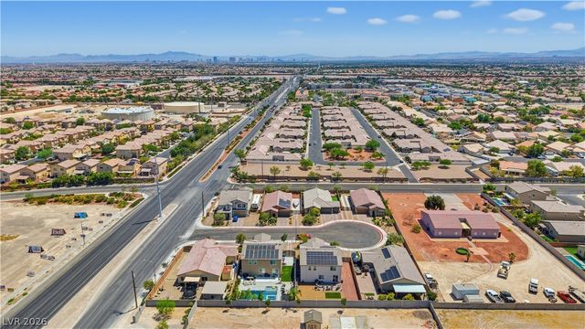 4831 Shady Chestnut Court, Las Vegas, NV 89131