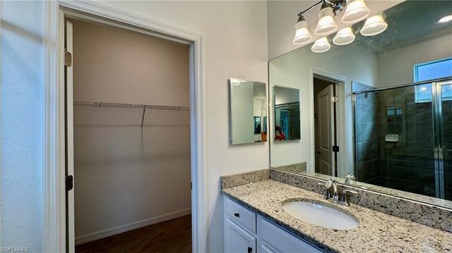 2066 Tamarron LN, Naples, FL 34120