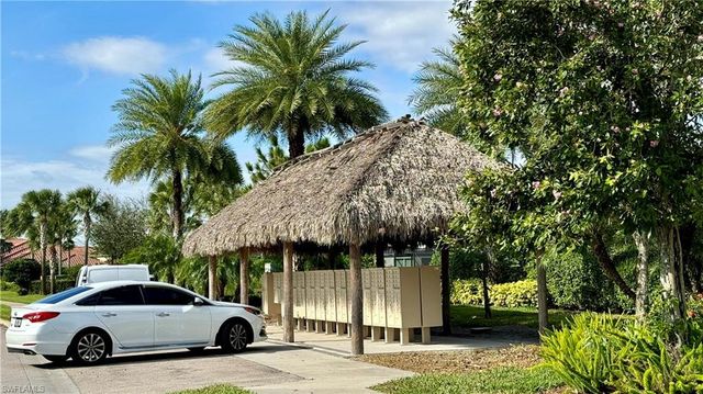 2066 Tamarron LN, Naples, FL 34120