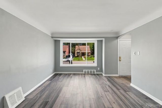 18523 Kentfield Street, Detroit, MI 48219