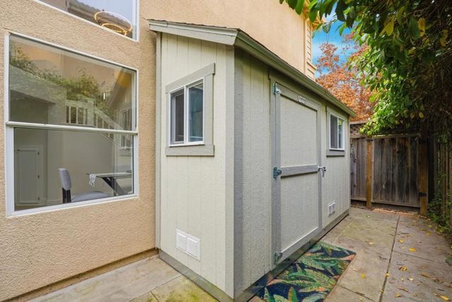 1242 Wagon Way, Gilroy, CA 95020