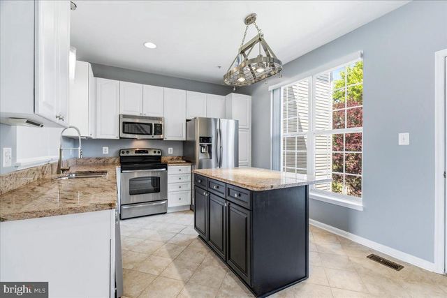 1943 CROSSING STONE CT, Frederick, MD 21702