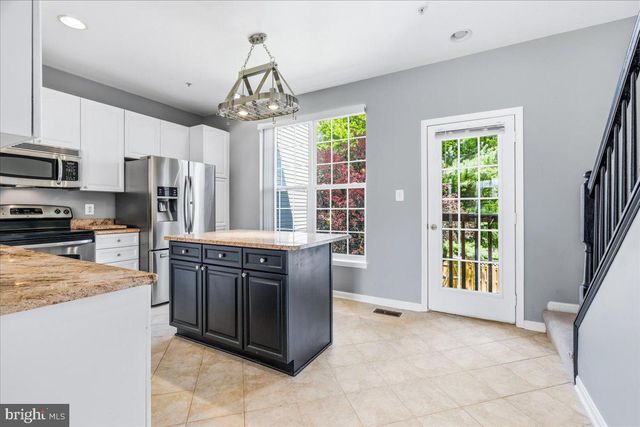 1943 CROSSING STONE CT, Frederick, MD 21702