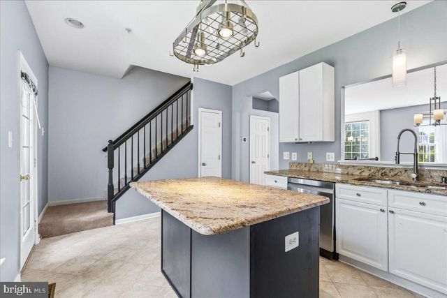 1943 CROSSING STONE CT, Frederick, MD 21702