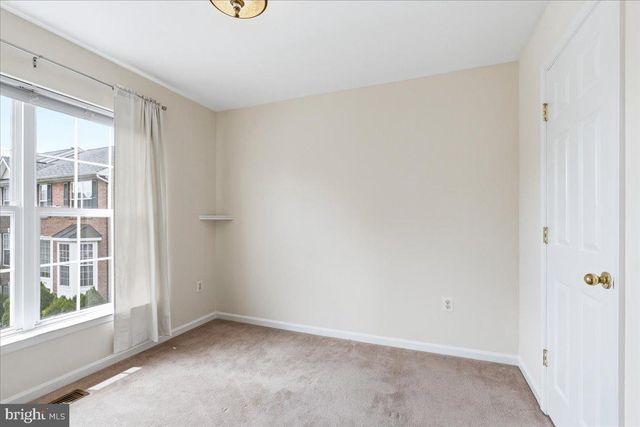 1943 CROSSING STONE CT, Frederick, MD 21702