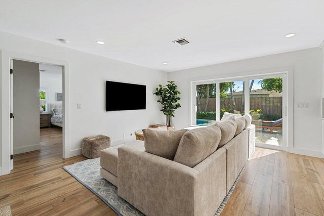 300 Lytle Street, West Palm Beach, FL 33405
