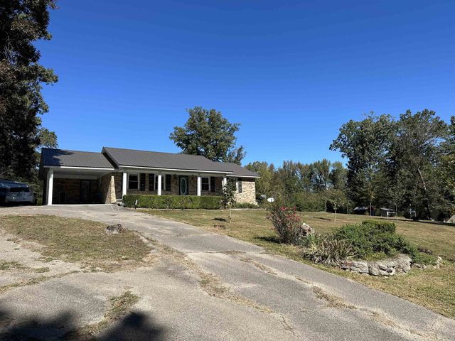 155 LEWTER ROAD RD, Crump, TN 38327