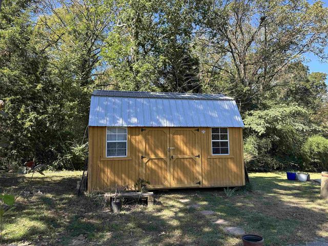 155 LEWTER ROAD RD, Crump, TN 38327
