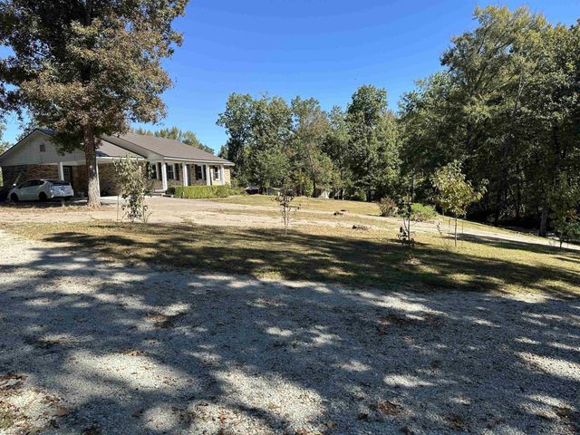 155 LEWTER ROAD RD, Crump, TN 38327