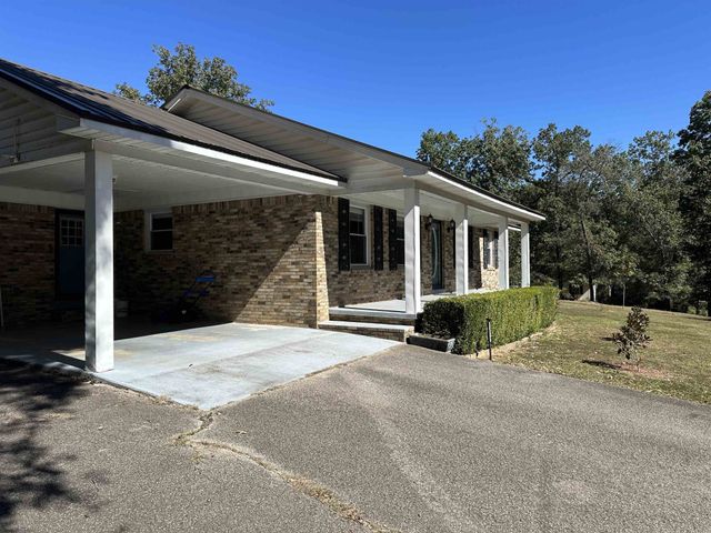 155 LEWTER ROAD RD, Crump, TN 38327