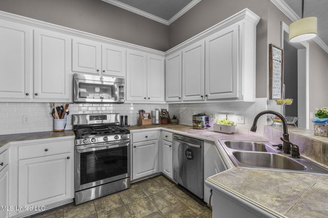 169 Beechwood Circle, Pearl, MS 39208
