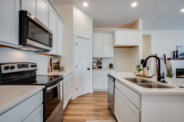 16915 W Kashmir, Goddard, KS 67052