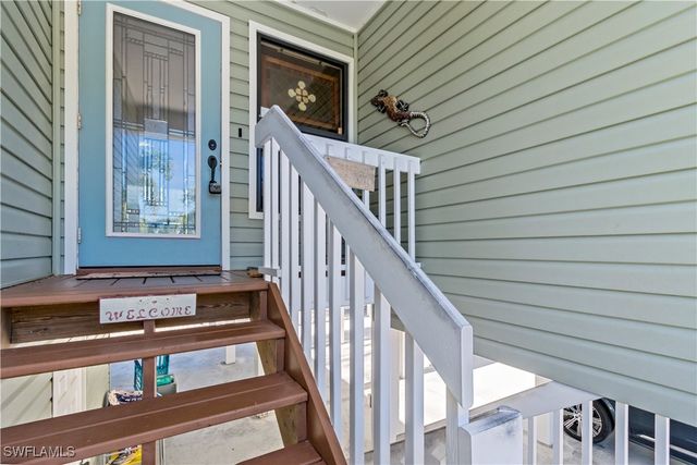 4403 Lake Heather CIR, St James City, FL 33956