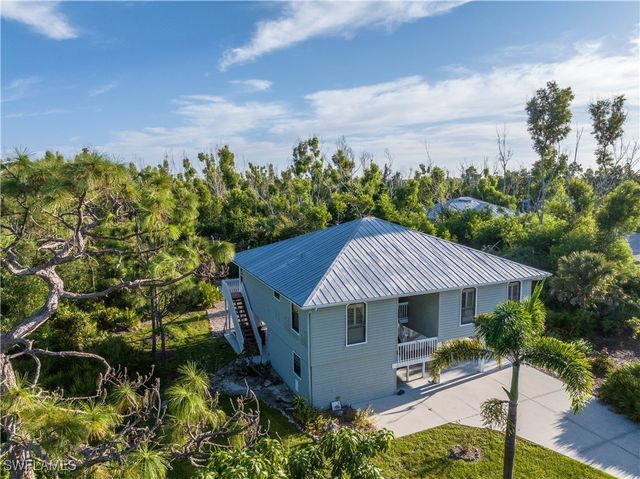 4403 Lake Heather CIR, St James City, FL 33956