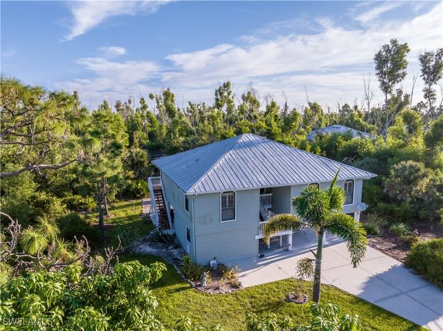 4403 Lake Heather CIR, St James City, FL 33956