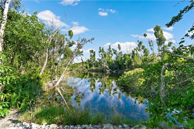 4403 Lake Heather CIR, St James City, FL 33956