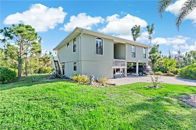 4403 Lake Heather CIR, St James City, FL 33956