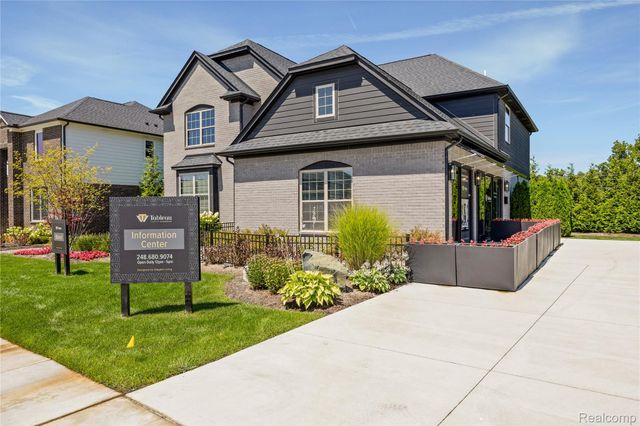 2113 Kohli Drive, Troy, MI 48083