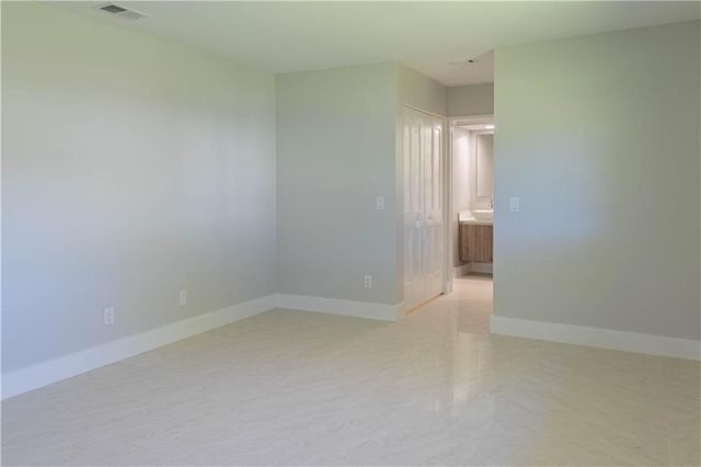 5740 36th Place, Vero Beach, FL 32966