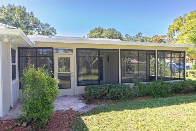5740 36th Place, Vero Beach, FL 32966