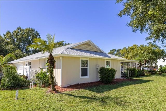 5740 36th Place, Vero Beach, FL 32966