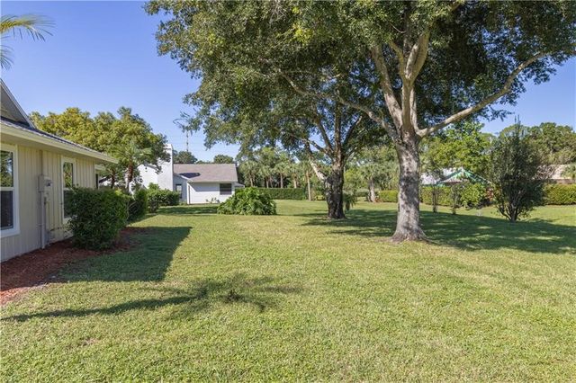 5740 36th Place, Vero Beach, FL 32966