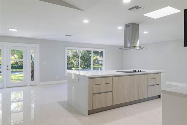 5740 36th Place, Vero Beach, FL 32966