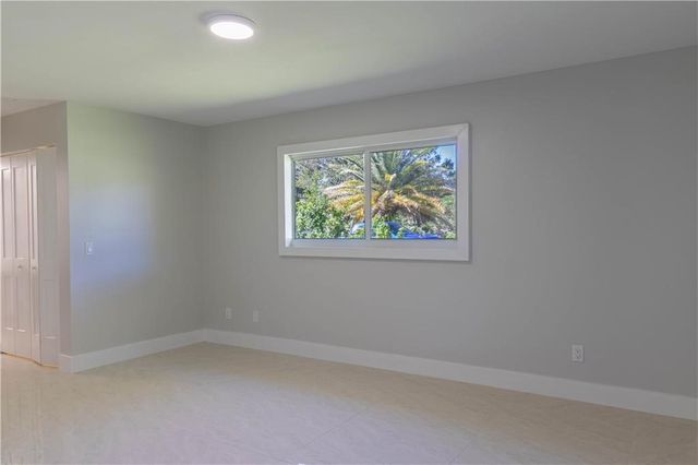 5740 36th Place, Vero Beach, FL 32966