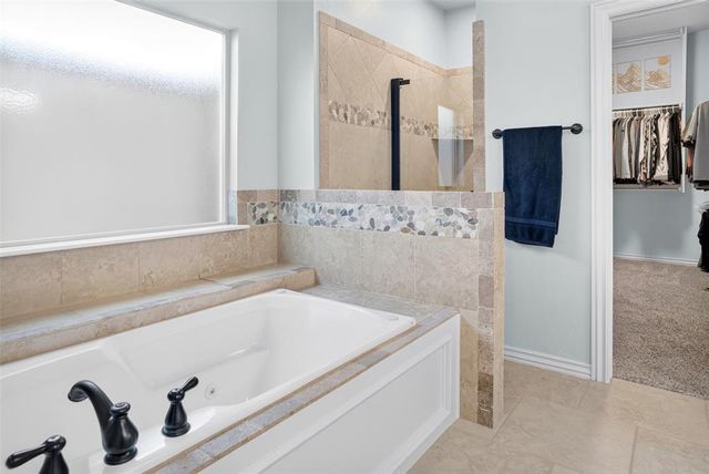 800 Tacoma Bridge Court, Edmond, OK 73034