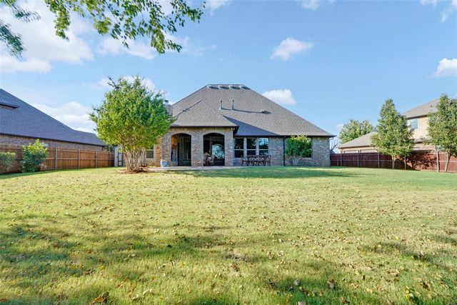 800 Tacoma Bridge Court, Edmond, OK 73034