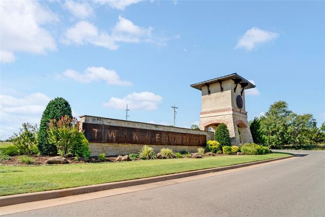 800 Tacoma Bridge Court, Edmond, OK 73034