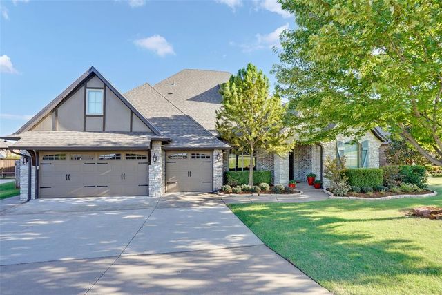 800 Tacoma Bridge Court, Edmond, OK 73034
