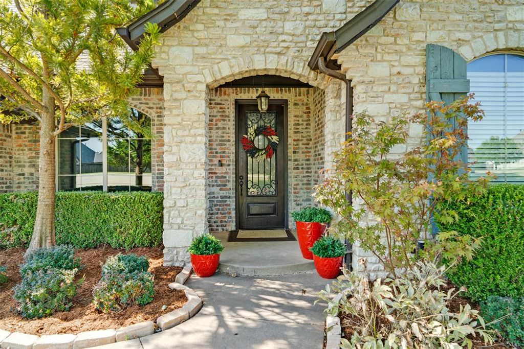 800 Tacoma Bridge Court, Edmond, OK 73034