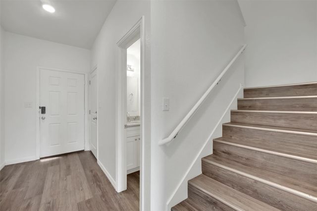 1608 Ash Crescent Street, Fort Worth, TX 76104