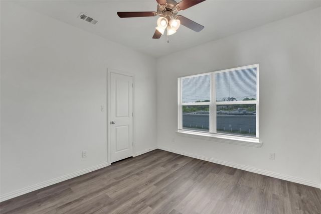 1608 Ash Crescent Street, Fort Worth, TX 76104
