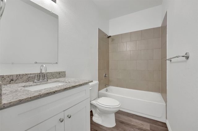 1608 Ash Crescent Street, Fort Worth, TX 76104