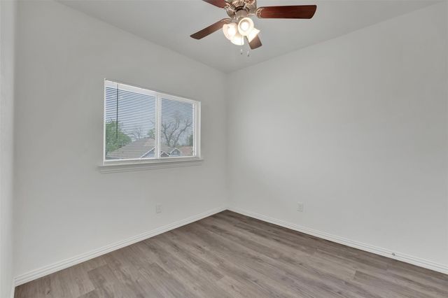 1608 Ash Crescent Street, Fort Worth, TX 76104