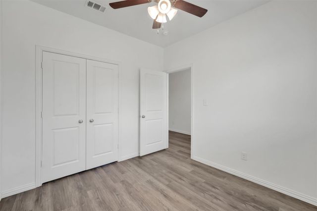 1608 Ash Crescent Street, Fort Worth, TX 76104