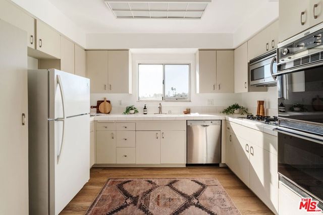 6251 Coldwater Canyon Avenue 310, Valley Glen, CA 91606