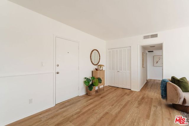 6251 Coldwater Canyon Avenue 310, Valley Glen, CA 91606