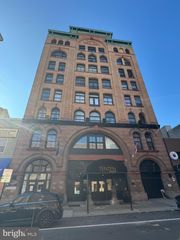 1010 Race St Apt 8H, Philadelphia, PA 19107