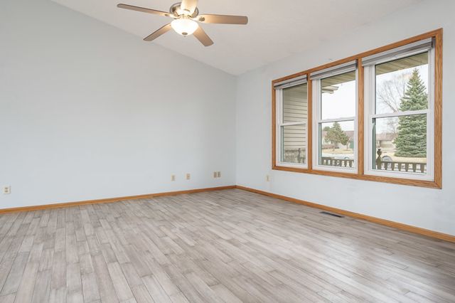 212 ROYAL Avenue, Belvidere, IL 61008