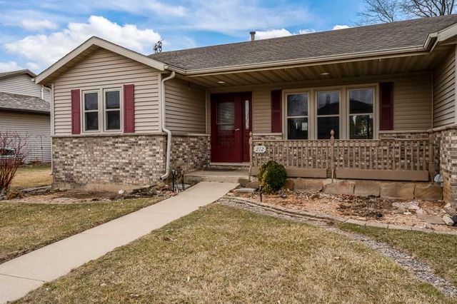 212 ROYAL Avenue, Belvidere, IL 61008