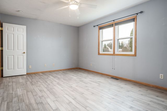 212 ROYAL Avenue, Belvidere, IL 61008