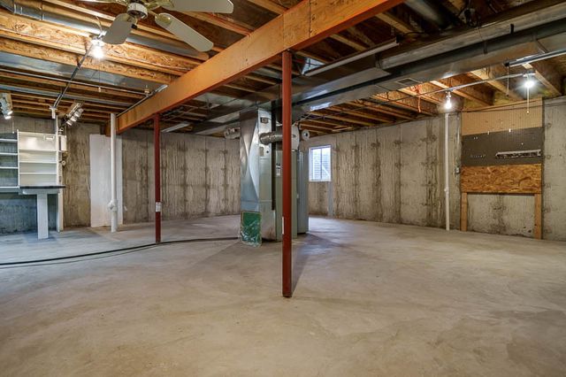 212 ROYAL Avenue, Belvidere, IL 61008