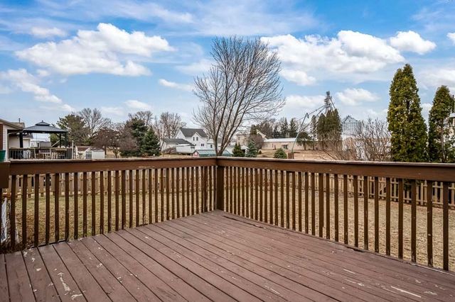 212 ROYAL Avenue, Belvidere, IL 61008