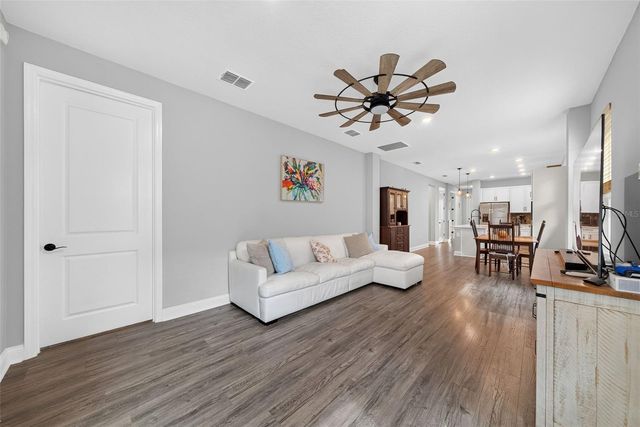 6939 HIGGS ALLEY, Orlando, FL 32827